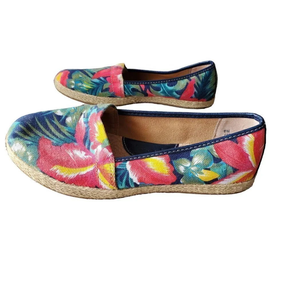 B.O.C. FLORAL CANVAS SHOES SIZE 8